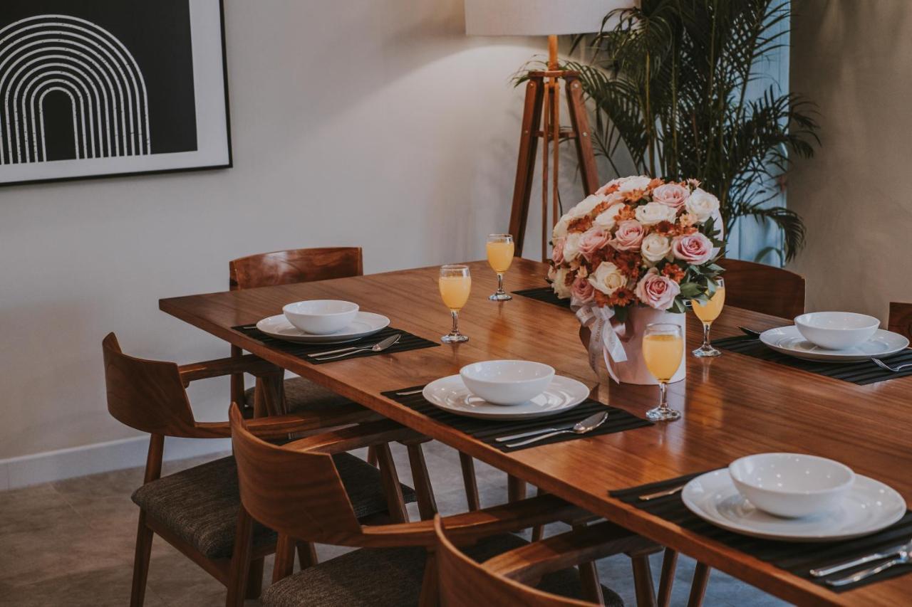 New 4 Bedroom 5 Min Walk To Berawa Beach Enclosed Livng Canggu Extérieur photo