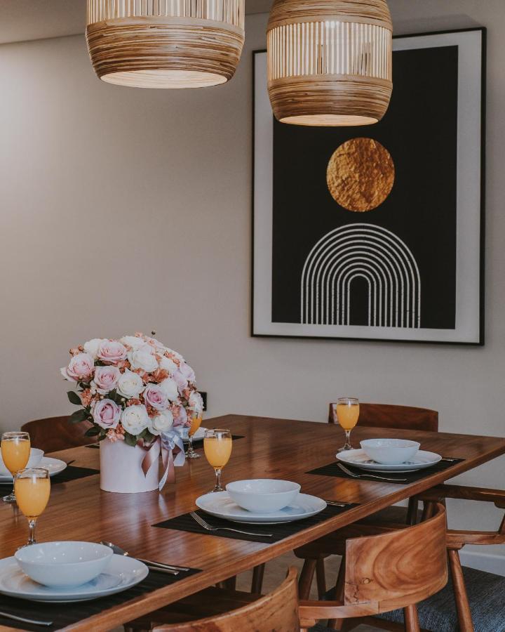 New 4 Bedroom 5 Min Walk To Berawa Beach Enclosed Livng Canggu Extérieur photo